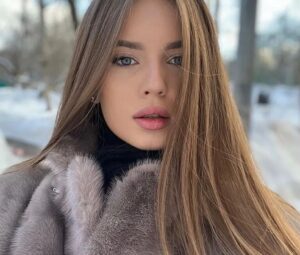 Kiss Russian Beauty Logo
